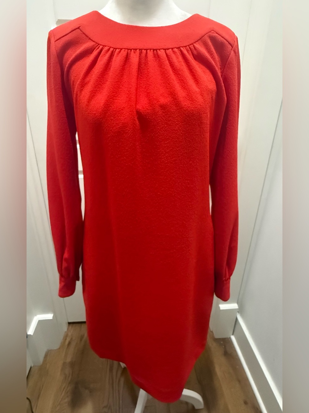 Trina Turk. Mod Crepe Florinda Dress. Red. Size 2.